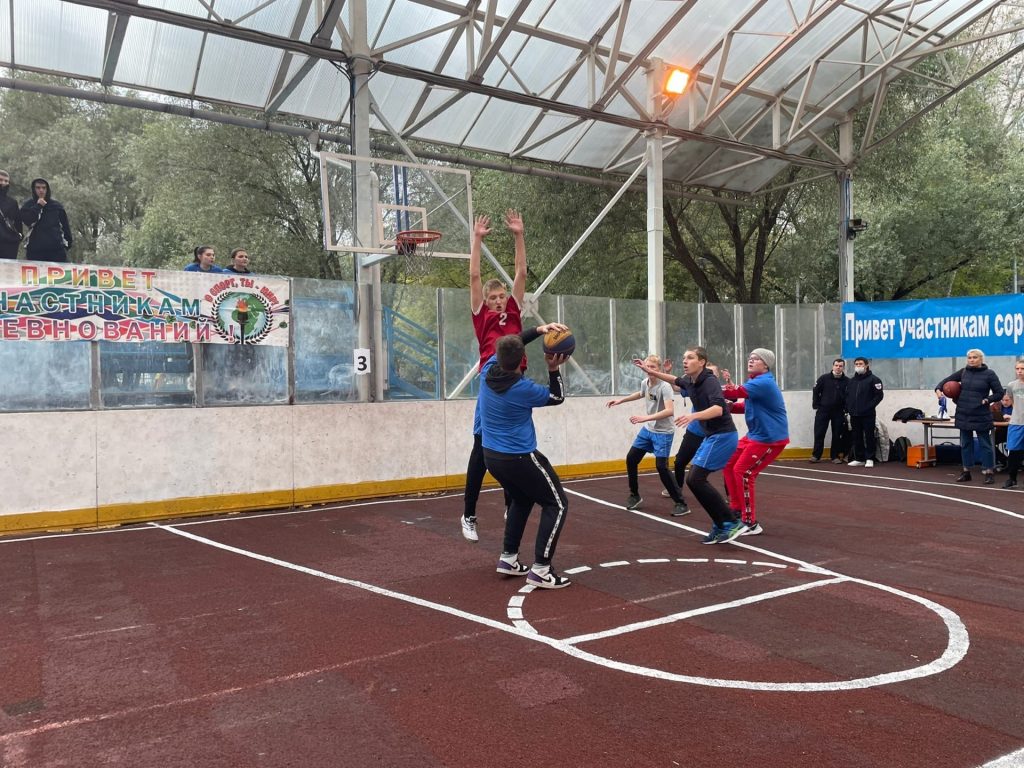 Спортсмены из Бабушкинского завоевали «серебро» в окружном турнире по баскетболу